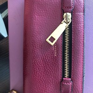 Marc Jacobs Maroon zip wallet